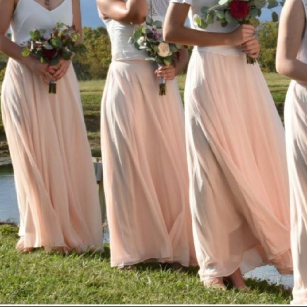 Light pink maxi skirt. Worn once. M. 41 in long.